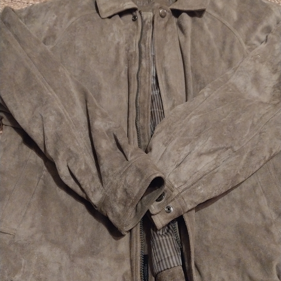 Gently worn mens suede finished brown to tan Claiborne jacket size large - Picture 7 of 7